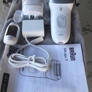 Braun Silk-épil 7 Epilator SE7-041 – Wet & Dry Hair Removal with Shaver & Trimme